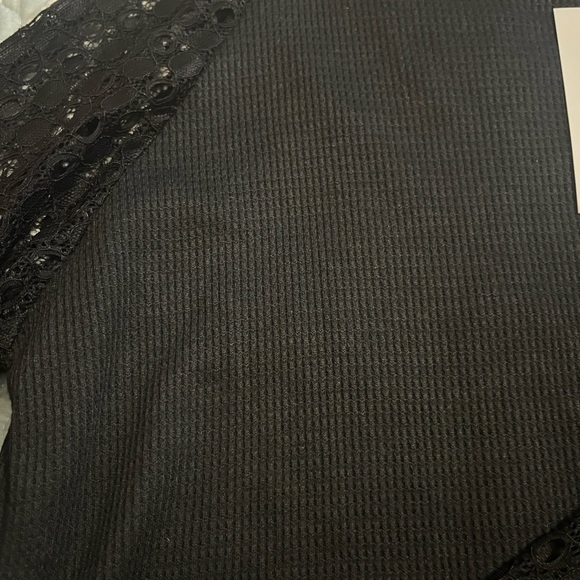 Women's Black Lace-Sleeve Knit Pullover Top - Picture 5 of 6